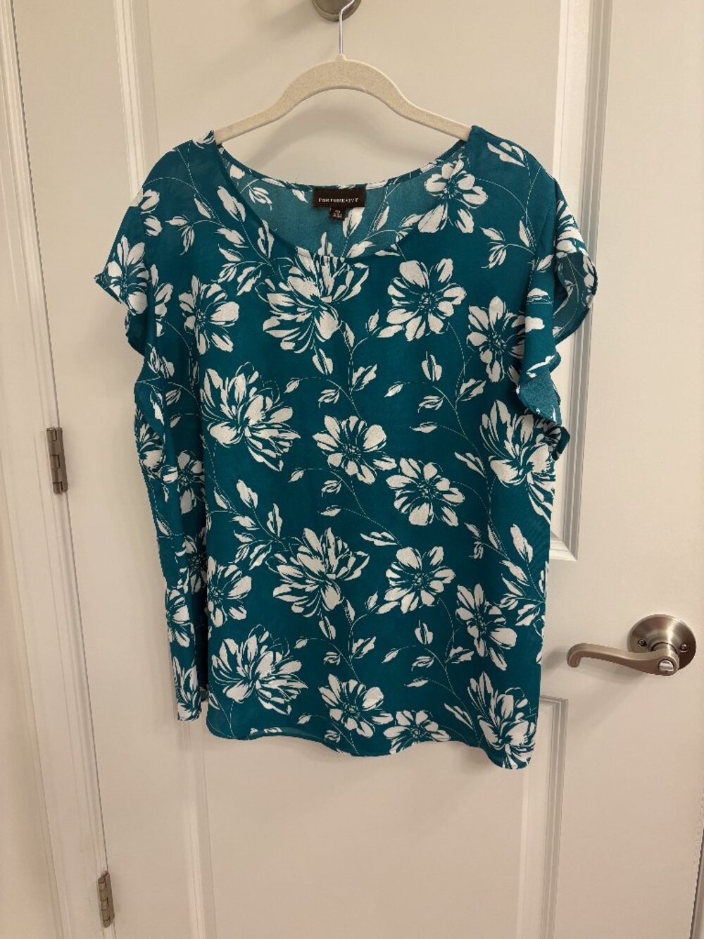 Fortune & Ivy NWOT XXL Flutter Sleeve Scoop Neck Teal W/White Flowers